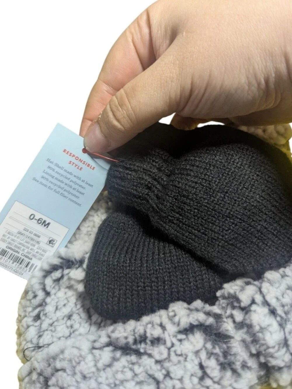 Cat & Jack Winter Hat & Mittens Set Black Baby 0-6 Months